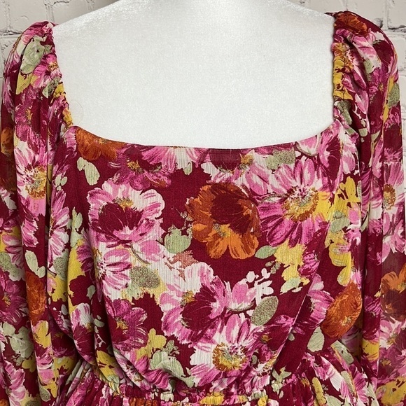 WAYF Square Neck Flounce Sleeve Floral Blouse - Picture 2 of 15